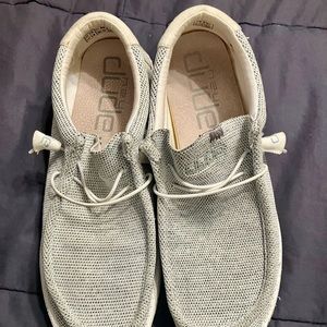Men’s hey dude size 14